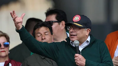 Presidente de Colombia pide aprobar cupo de endeudamiento para evitar emergencia económica o cesación de pagos Presidente de Colombia pide aprobar cupo de endeudamiento para evitar emergencia económica o cesación de pagos