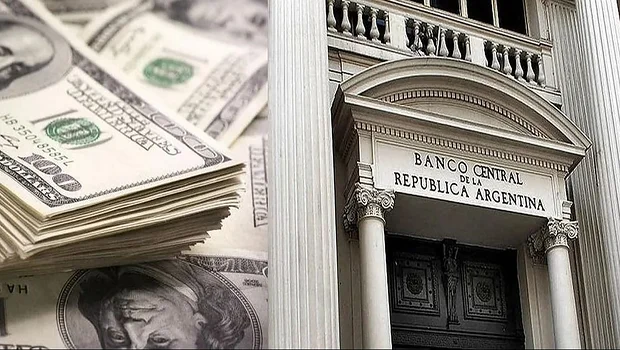 Dólar, fuga y deuda: las tres tensiones que enfrenta el Gobierno en el último trimestre | Crisis financiera