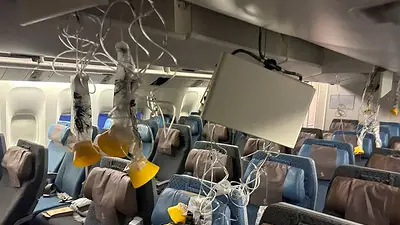 El avión que sufrió un grave incidente de turbulencias regresa a Singapur El avión que sufrió un grave incidente de turbulencias regresa a Singapur