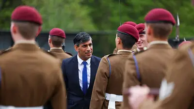 Conservadores británicos, rezagados en las encuestas, proponen servicio nacioal obligatorio a los 18 años Conservadores británicos, rezagados en las encuestas, proponen servicio nacioal obligatorio a los 18 años