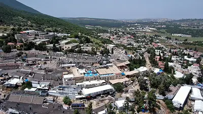La policía israelí y peregrinos judíos se enfrentan en recinto de un festival La policía israelí y peregrinos judíos se enfrentan en recinto de un festival