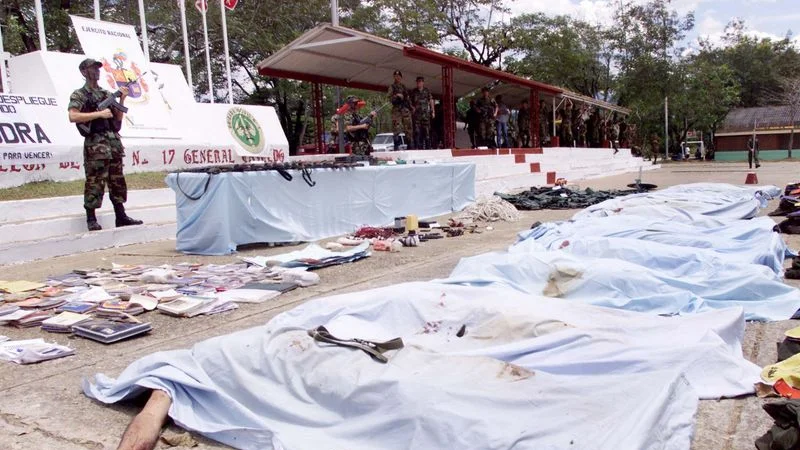 Combates entre facciones de las FARC dejan 11 muertos en Colombia