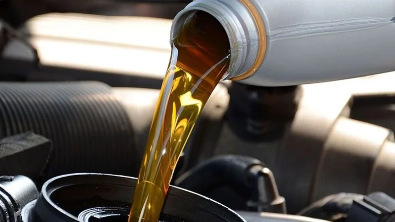 Botella aceite motor