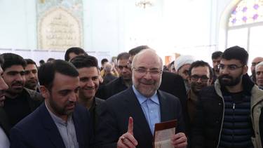 El Parlamento iraní reelige al excomandante Qalibaf como presidente antes de la votación presidencial