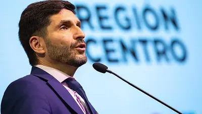 Pullaro apura la reforma para su reelección, contra la carta magna Pullaro apura la reforma para su reelección, contra la carta magna