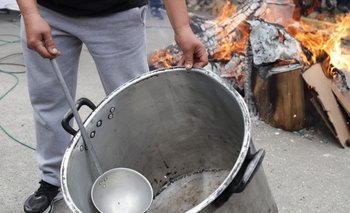 2 kilos de leche para 100 personas: la solución de Conin contra el hambre en los barrios | Conin