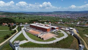 Kosovo se dispone a albergar a 300 presos daneses, suscitando preocupación por los derechos humanos