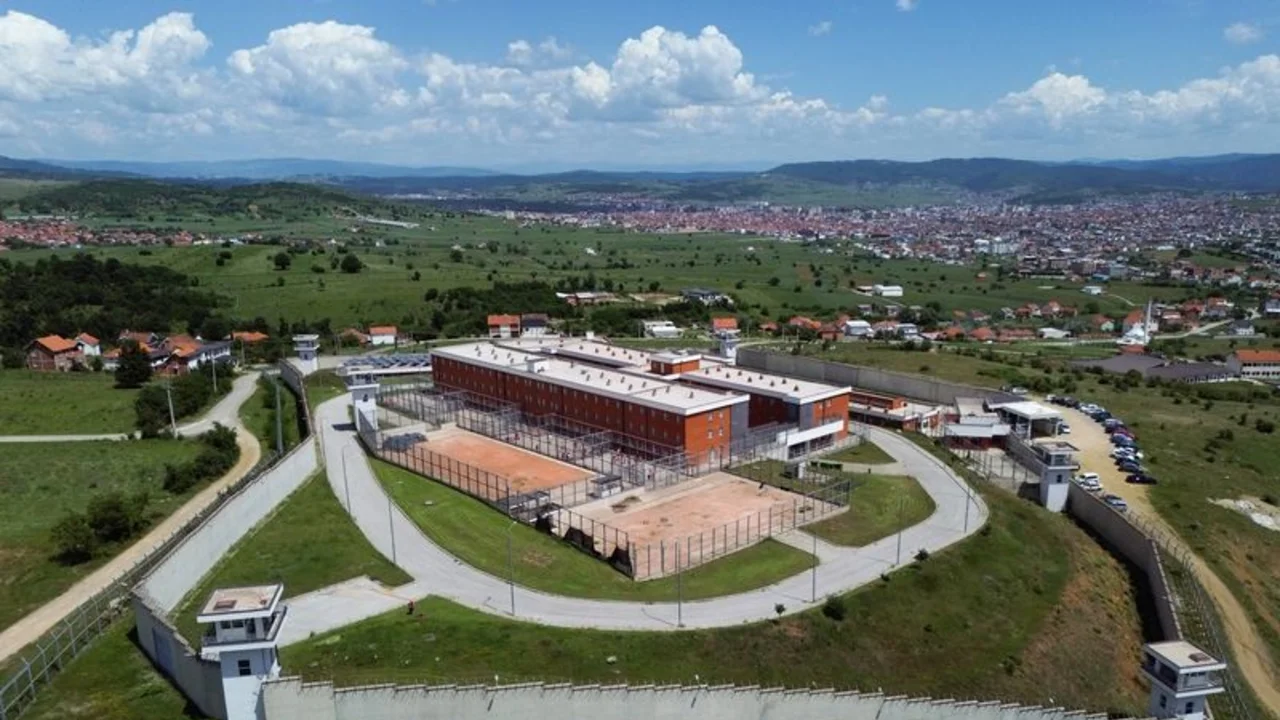 Kosovo se dispone a albergar a 300 presos daneses, suscitando preocupación por los derechos humanos