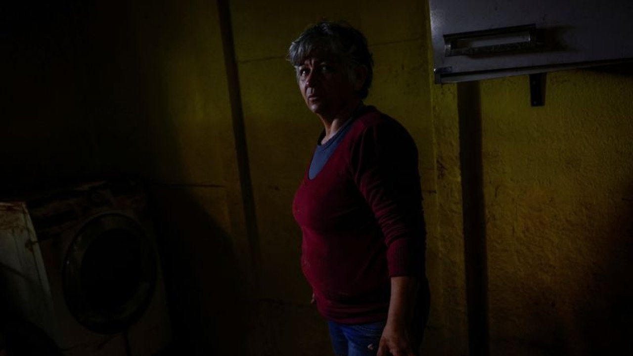 Afectados por inundaciones sin precedentes, agricultores del sur de Brasil recorren cosechas perdidas