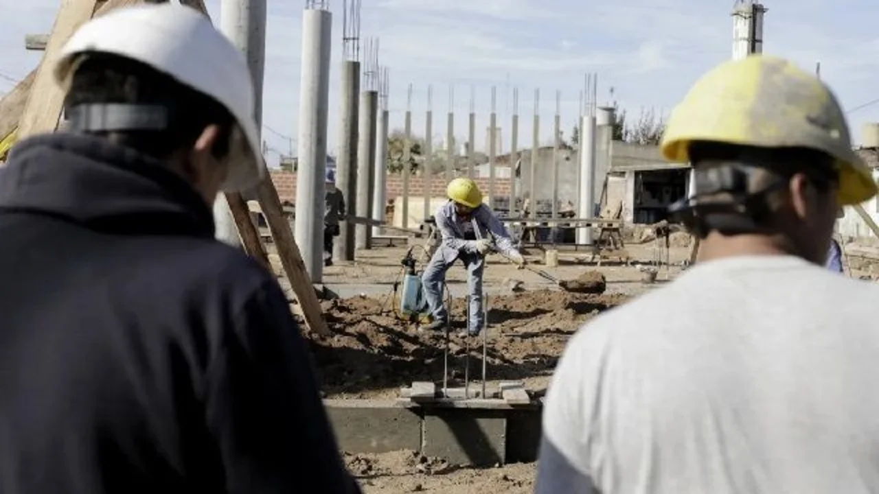 Fuerte caída del empleo registrado en la construcción: cuál es la situación en La Rioja