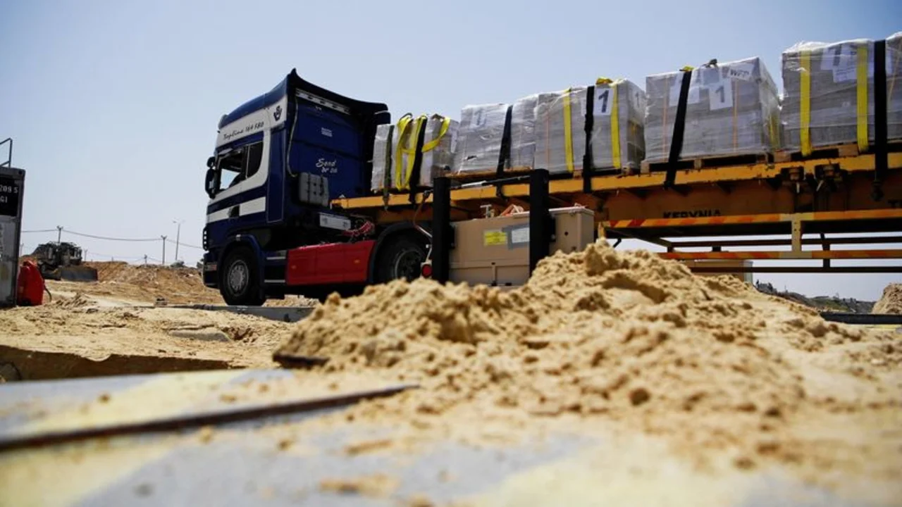 Israel reabre la venta de alimentos en Gaza mientras el asalto a Ráfah ahoga la ayuda