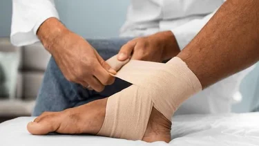 ¿Cómo saber si me esguincé? Tratamiento, tipos de grados y qué pasa si no hago una buena recuperación