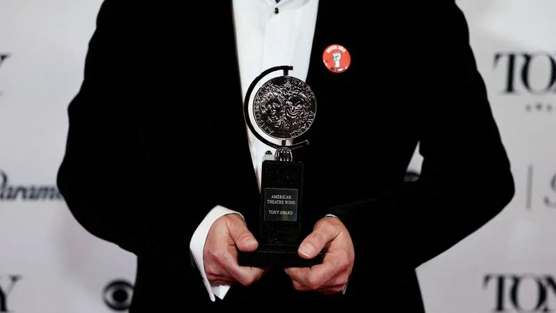 "Buena Vista Social Club", "Maybe Happy Ending" y "Death Becomes Her" lideran nominaciones al Tony 2025