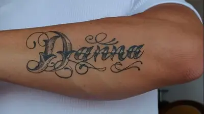 Danna. Danna.