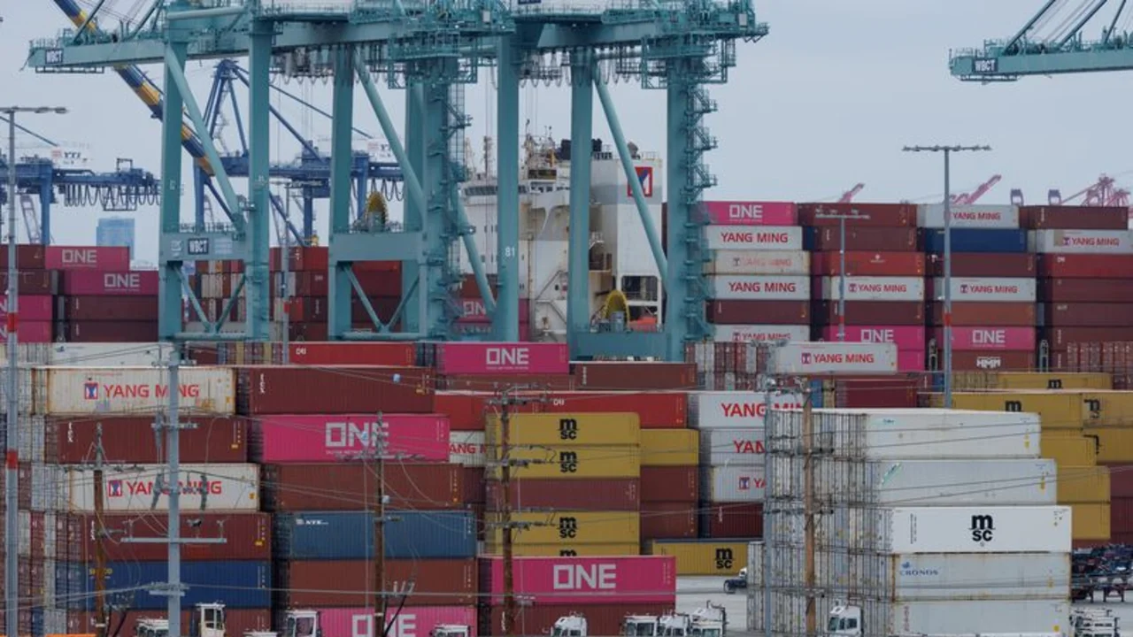 China está "evaluando" la oferta de EEUU para negociar los aranceles