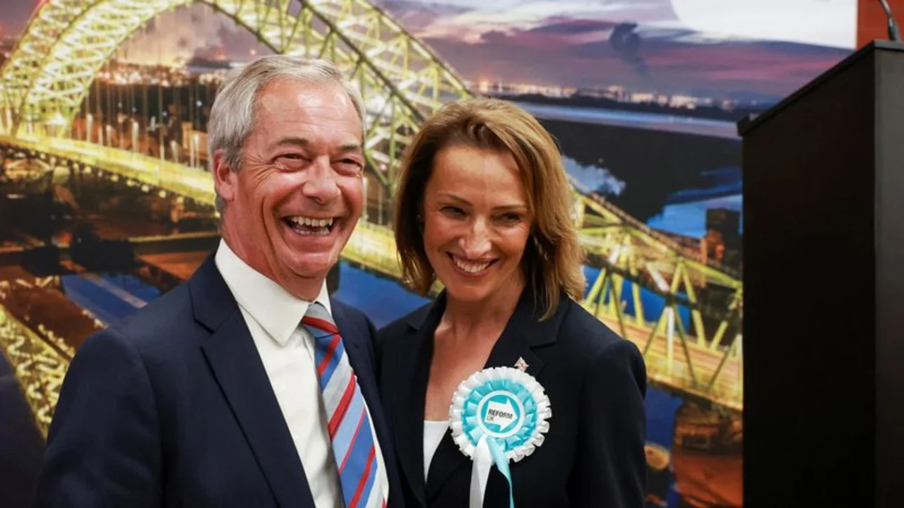 La derecha populista de Nigel Farage gana terreno en las elecciones municipales inglesas