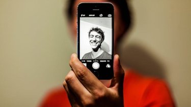 Murió la selfie en el ascensor: por qué hay que estar alerta para sacarse una foto