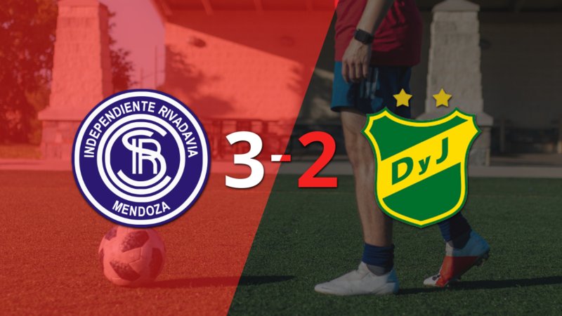 A puro gol, Independiente Riv. (M) se quedó con la victoria frente a Defensa y Justicia por 3 a 2