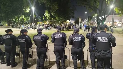 Policía de la Ciudad en Chacarita. Policía de la Ciudad en Chacarita.