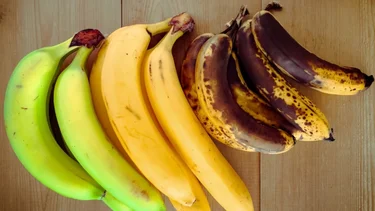 Banana verde, amarilla o marrón: cuál es la mejor para la salud, según expertos