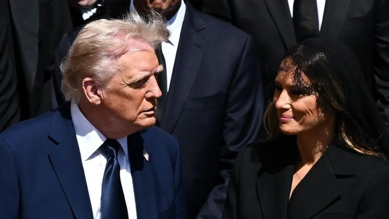 Trump publica una foto suya como Papa generada por inteligencia artificial