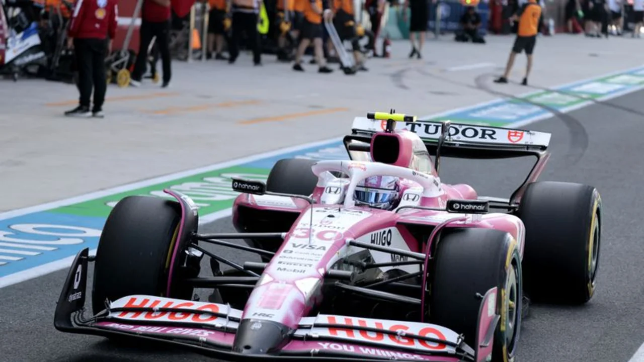 Cascos coloridos y Ferraris azules: la F1 se pone a tono con el ambiente de Miami