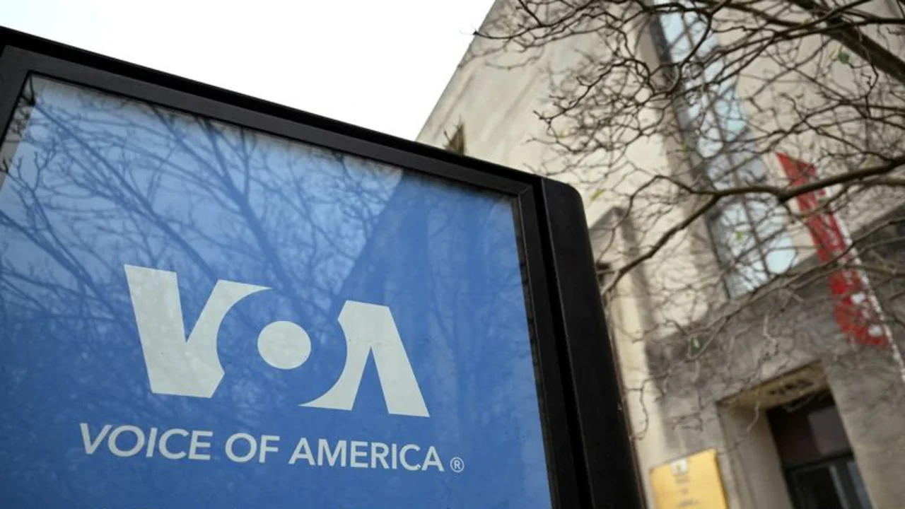 Tribunal de EEUU suspende orden de reincorporación al trabajo de los empleados de Voice of America