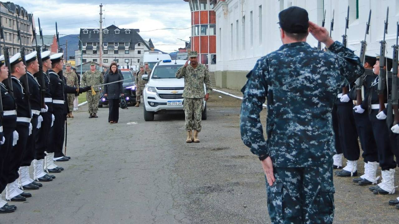 Trump en el Atlántico Sur, el modelo que no cierra y el circo de la libertad