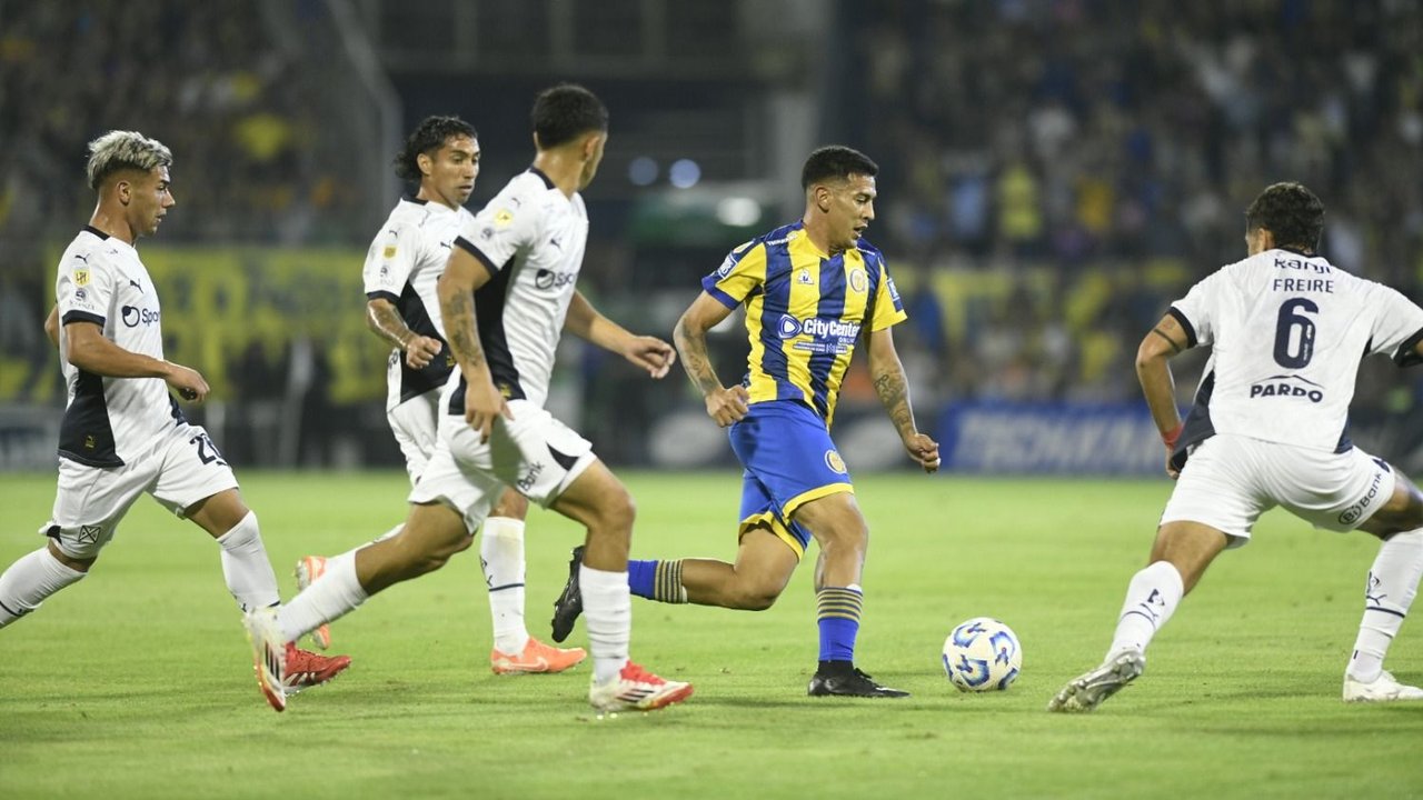 Independiente perdió con Rosario Central en Arroyito y quedó segundo en su Zona en el Apertura