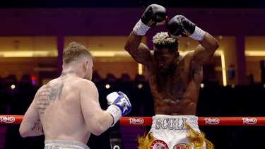 Boxeo: Canelo Álvarez no brilló y le ganó a un William Scull deslucido en el ring