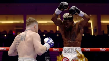 Boxeo: Canelo Álvarez no brilló y le ganó a un William Scull deslucido en el ring