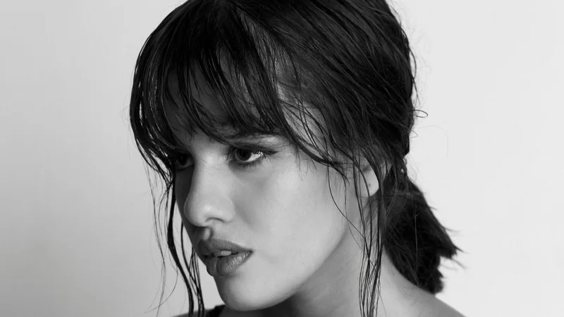 Camilú llega a Buenos Aires con “Amor de mi herida”, su tercer disco, en un show íntimo.