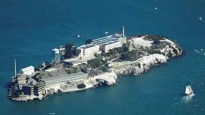 Trump ordenó reabrir la mítica cárcel de Alcatraz Trump ordenó reabrir la mítica cárcel de Alcatraz