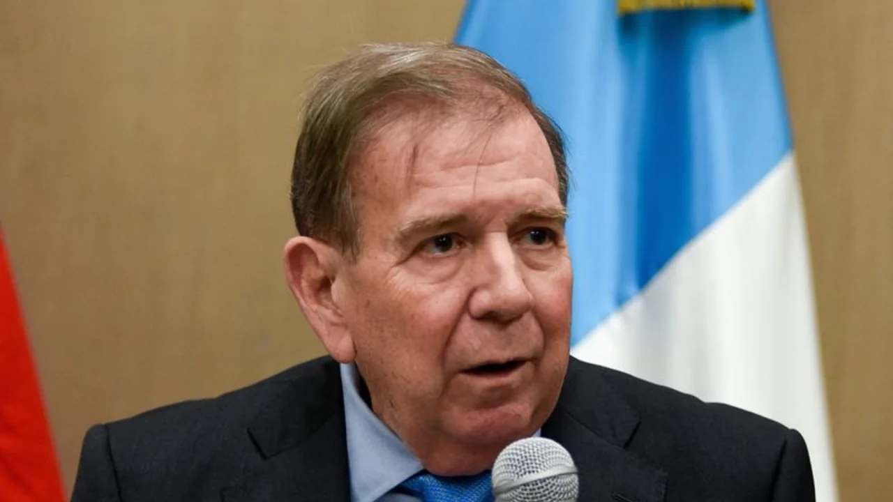 Opositor venezolano Edmundo González es hospitalizado por bajada de tensión