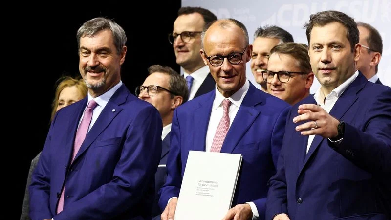 Merz promete reformar Alemania en la presentación de su gabinete al completo