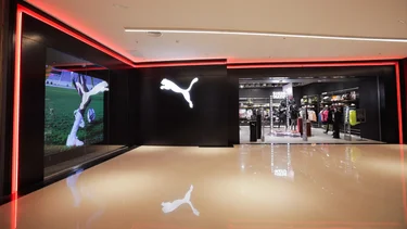 Furor por las ofertas en zapatillas en el outlet de Puma