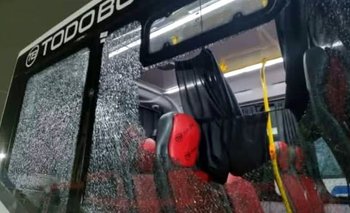 Atacaron a unidades de DOTA, empresa que no adhirió a la medida de fuerza | Paro de colectivos