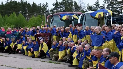Rusia y Ucrania intercambian 205 prisioneros de guerra cada uno Rusia y Ucrania intercambian 205 prisioneros de guerra cada uno