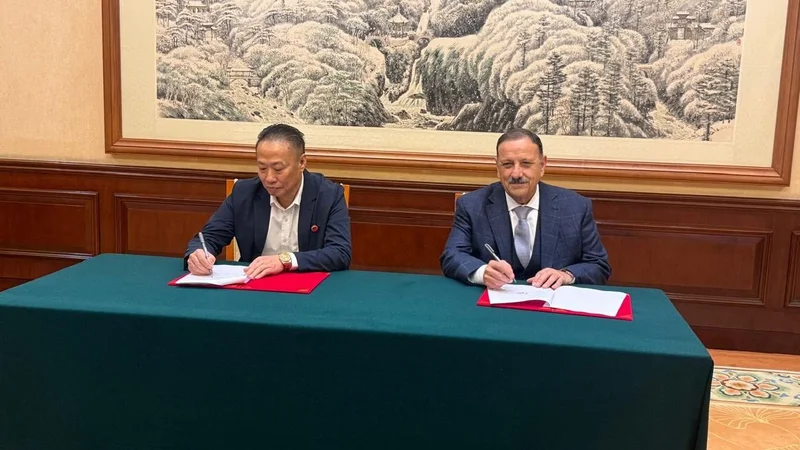 Quintela firmó un acuerdo clave con China para impulsar la minería sustentable en La Rioja: los detalles del acuerdo