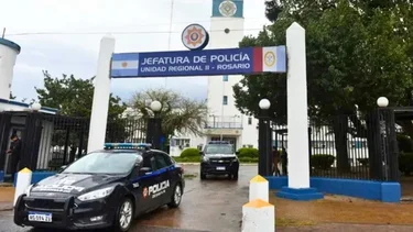 Escándalo en la Policía de Rosario: 17 detenidos por malversación de $45 millones para combustible