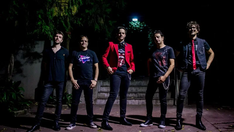 Piano Bar llega al Teatro Ópera para revivir la magia de Charly García.