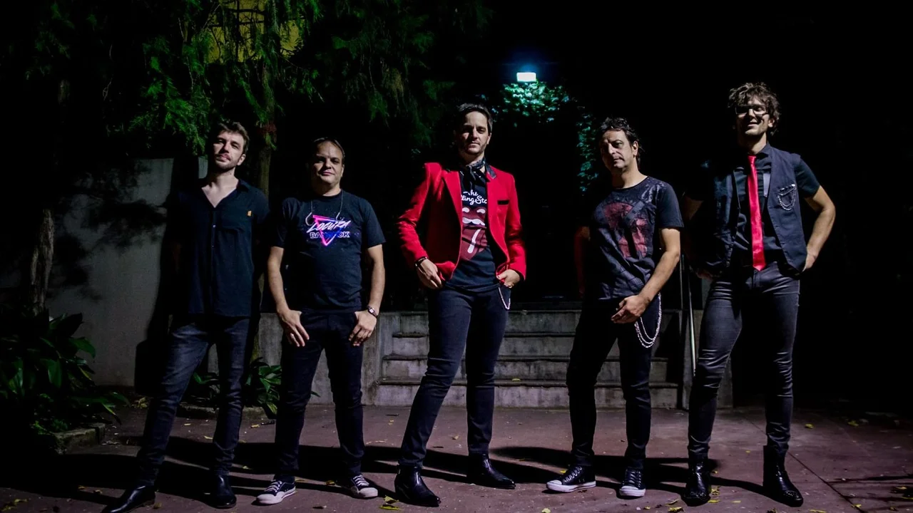 Piano Bar llega al Teatro Ópera para revivir la magia de Charly García.