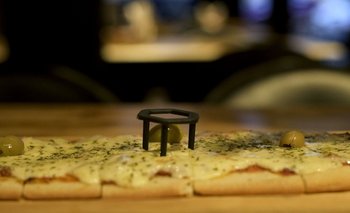 ¿Cuál es el verdadero nombre del “cosito” que viene en las cajas de las pizzas? | Gastronomía