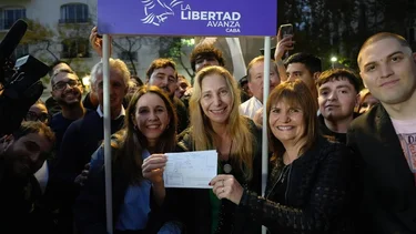 Como Bullrich, seis legisladores que estaban en el PRO se afiliaron a La Libertad Avanza