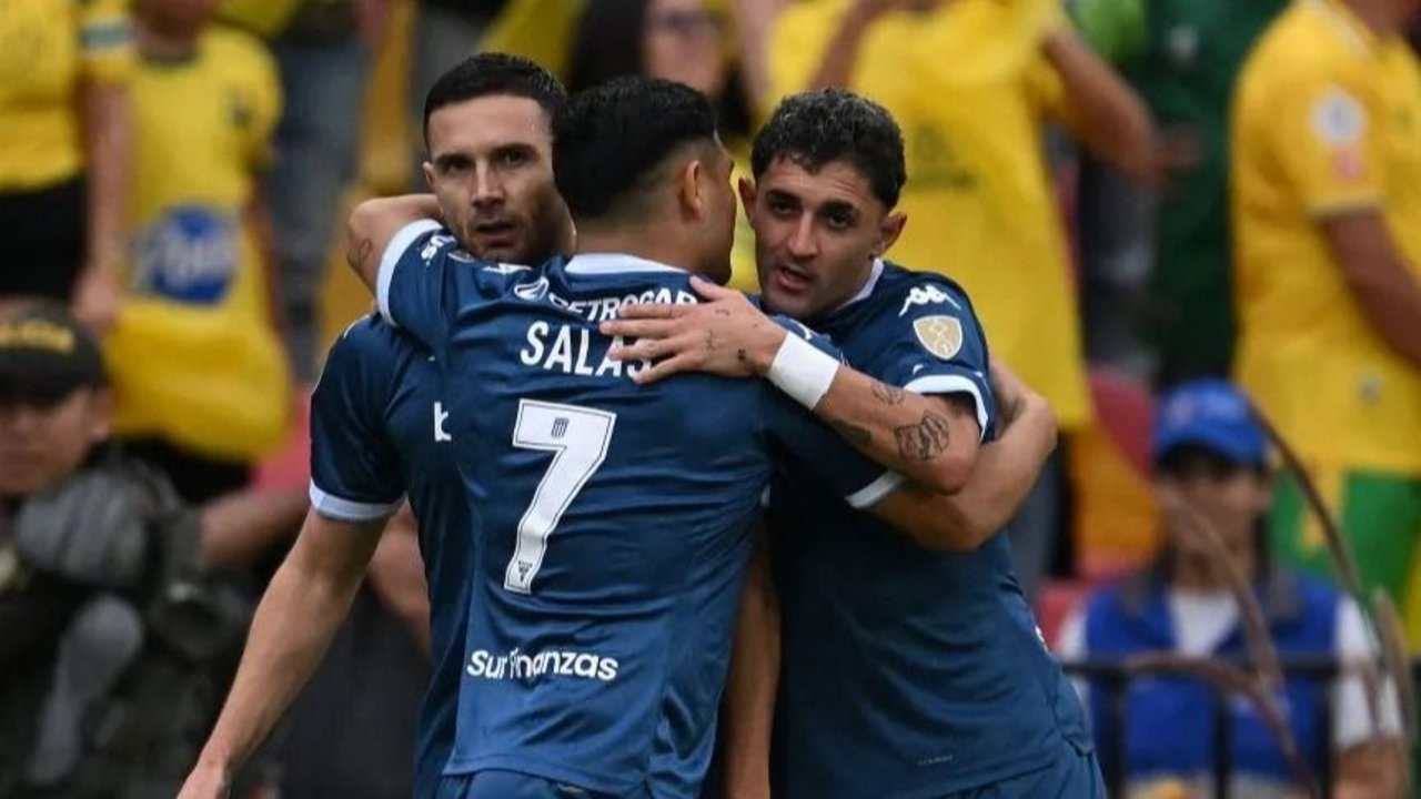 Racing Club, Copa Libertadores, Gustavo Costas, Atlético Bucaramanga.