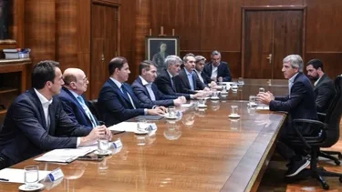 Caputo prometió a supermercadistas y cumplió: 120 mil empleados se quedaron sin aumento