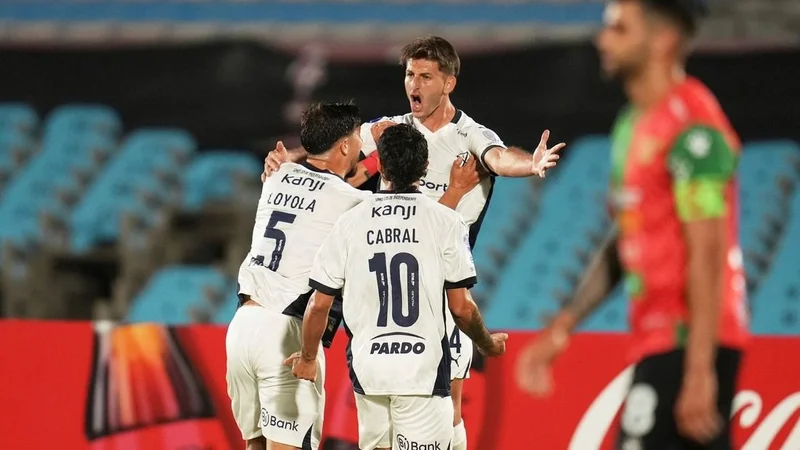 Independiente, Felipe Loyola, Julio Vaccari, Copa Sudamericana
