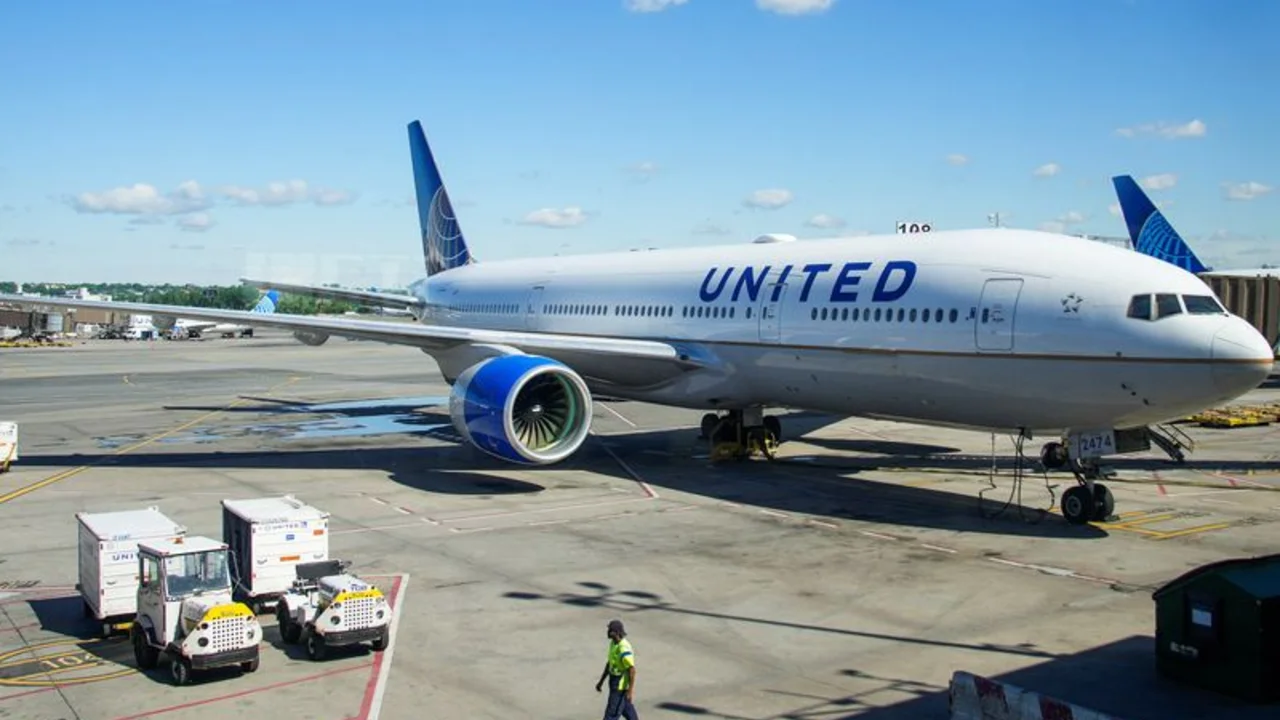 Problemas con vuelos en aeropuerto de Newark llevan a la FAA a tomar medidas drásticas
