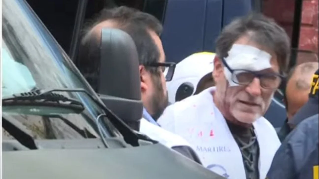 Golpearon e hirieron al padre Paco Olveira en la marcha de los jubilados