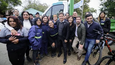 Refuerzan la seguridad en la Provincia de Buenos Aires: Kicillof entregó patrulleros en Lobos y Mercedes